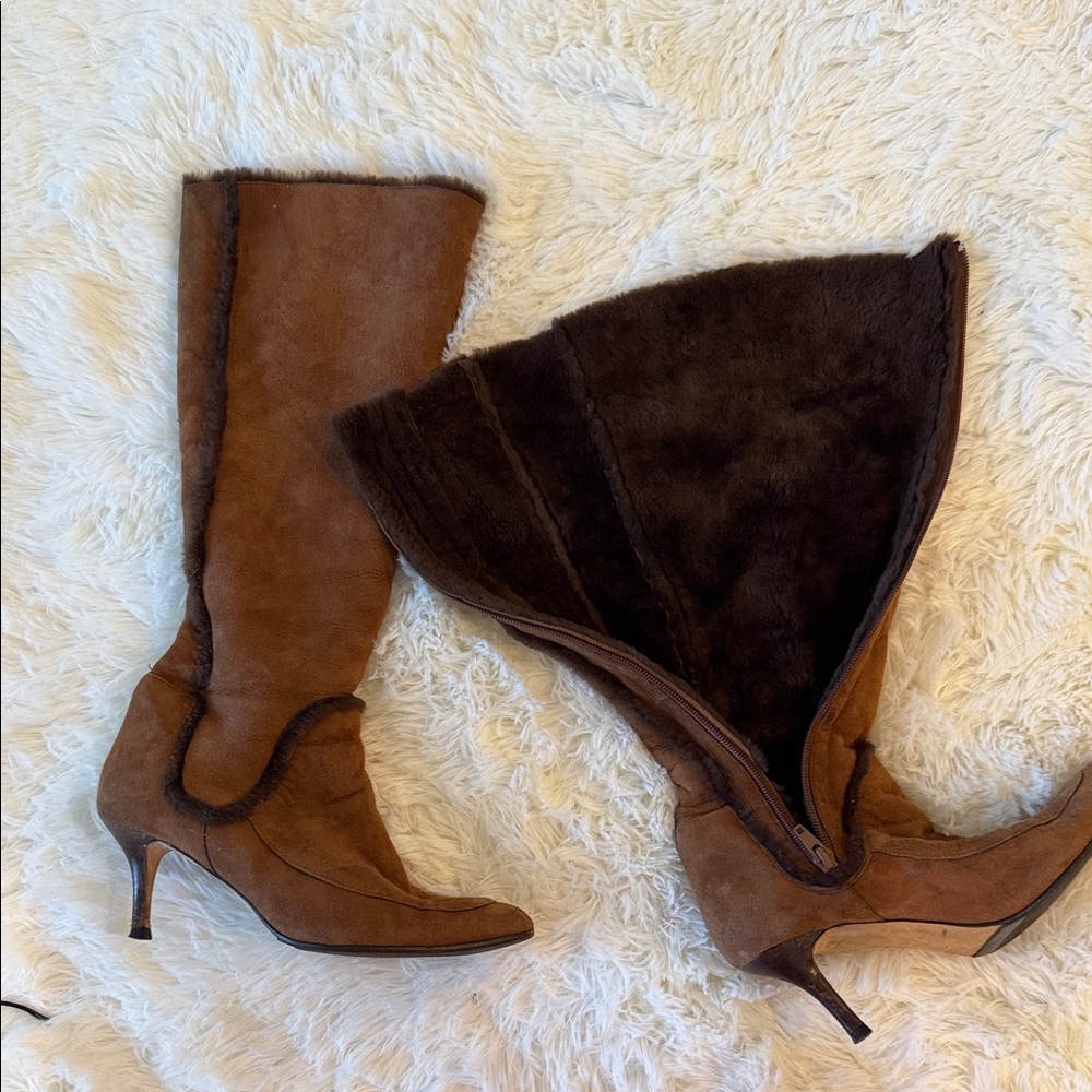Oscar de la Renta Tan Suede Heeled Boots